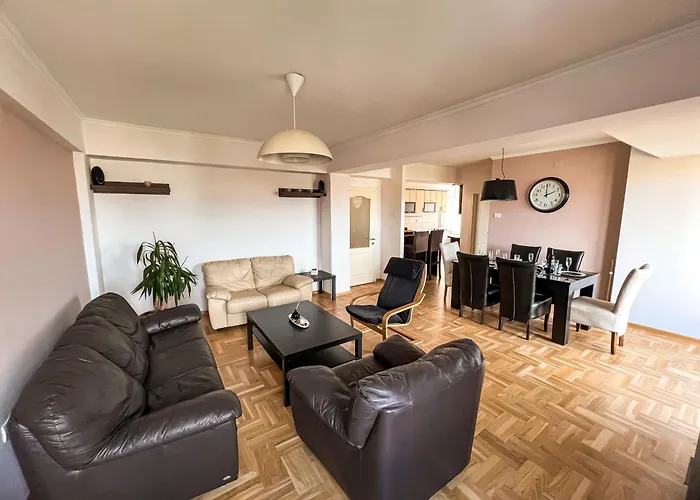 Centre Luxury Apartment